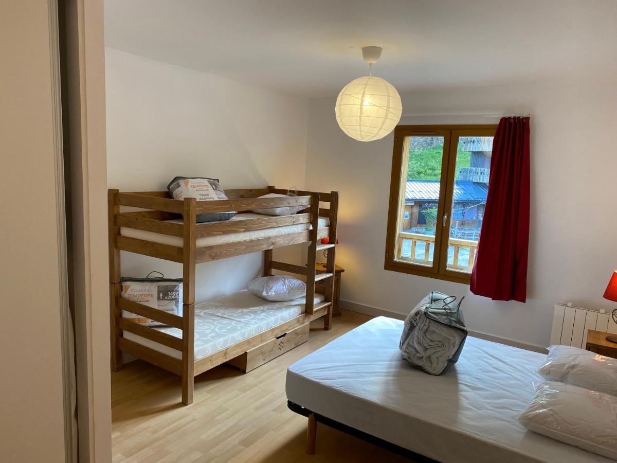 Le Fleuri Ensoleille De Guzet Apartment Ustou Bagian luar foto
