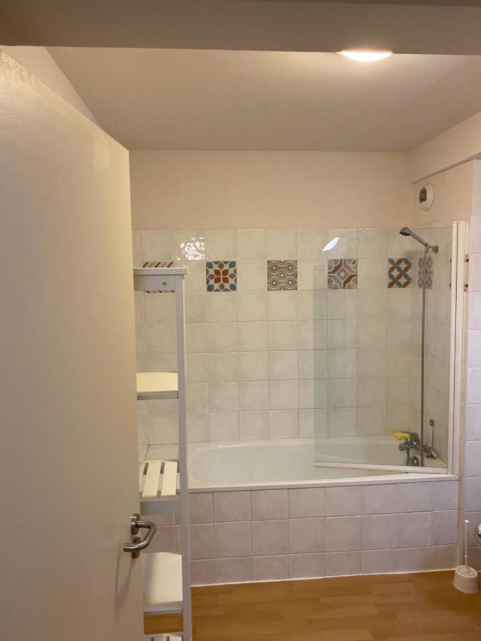 Le Fleuri Ensoleille De Guzet Apartment Ustou Bagian luar foto