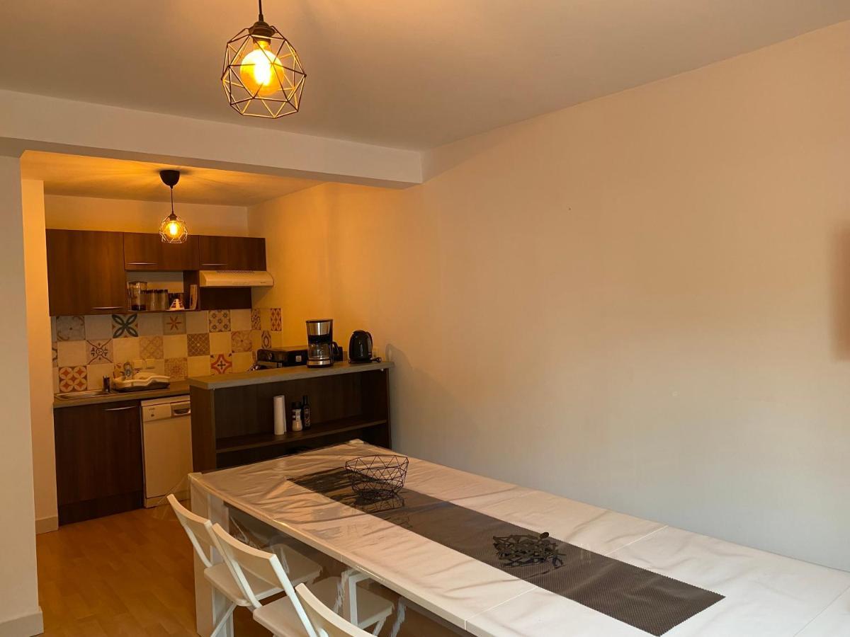 Le Fleuri Ensoleille De Guzet Apartment Ustou Bagian luar foto