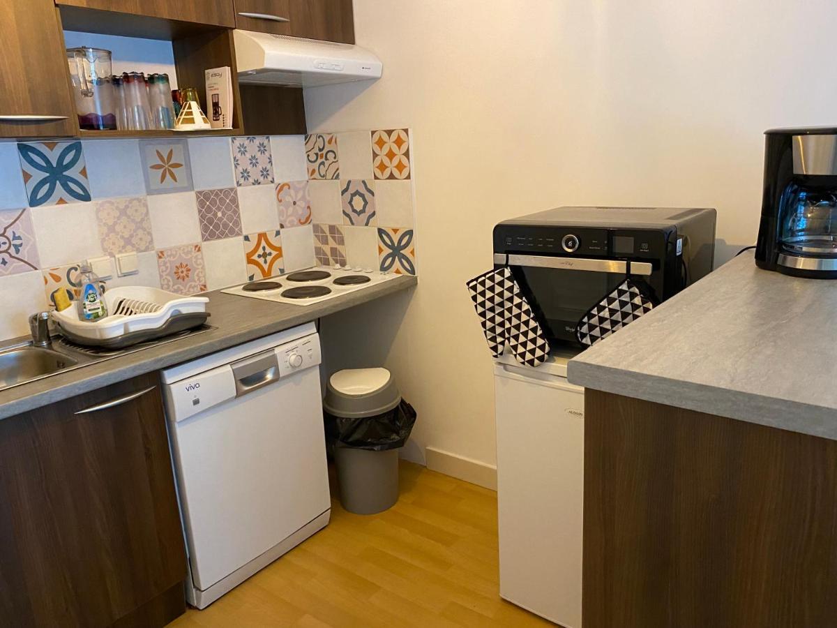Le Fleuri Ensoleille De Guzet Apartment Ustou Bagian luar foto