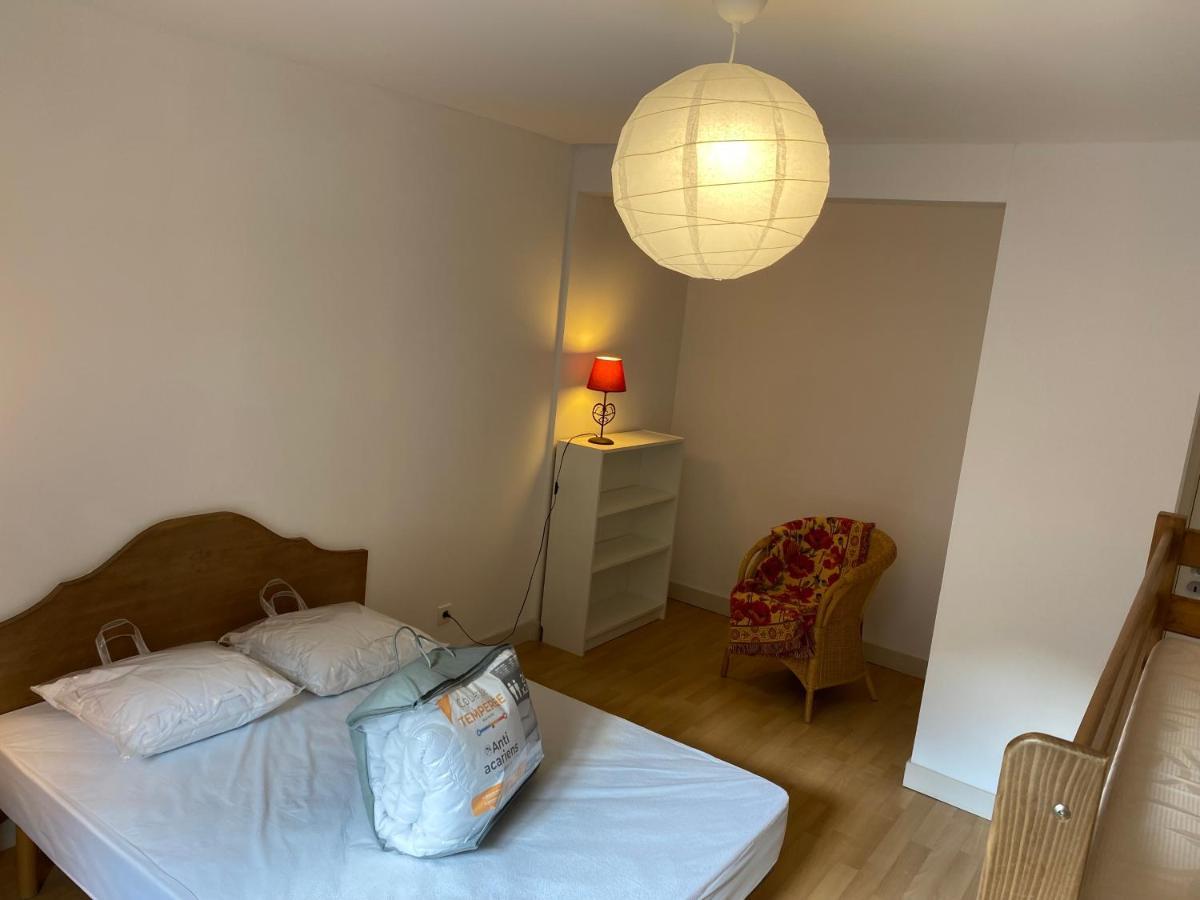Le Fleuri Ensoleille De Guzet Apartment Ustou Bagian luar foto